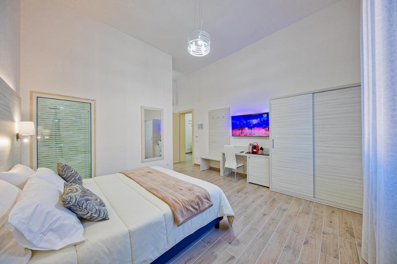 Hotiday Room Collection - Lecce Gianmarti Suite Luaran gambar