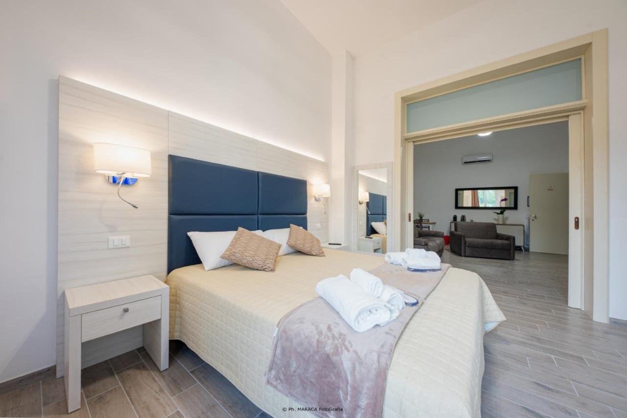 Hotiday Room Collection - Lecce Gianmarti Suite Luaran gambar