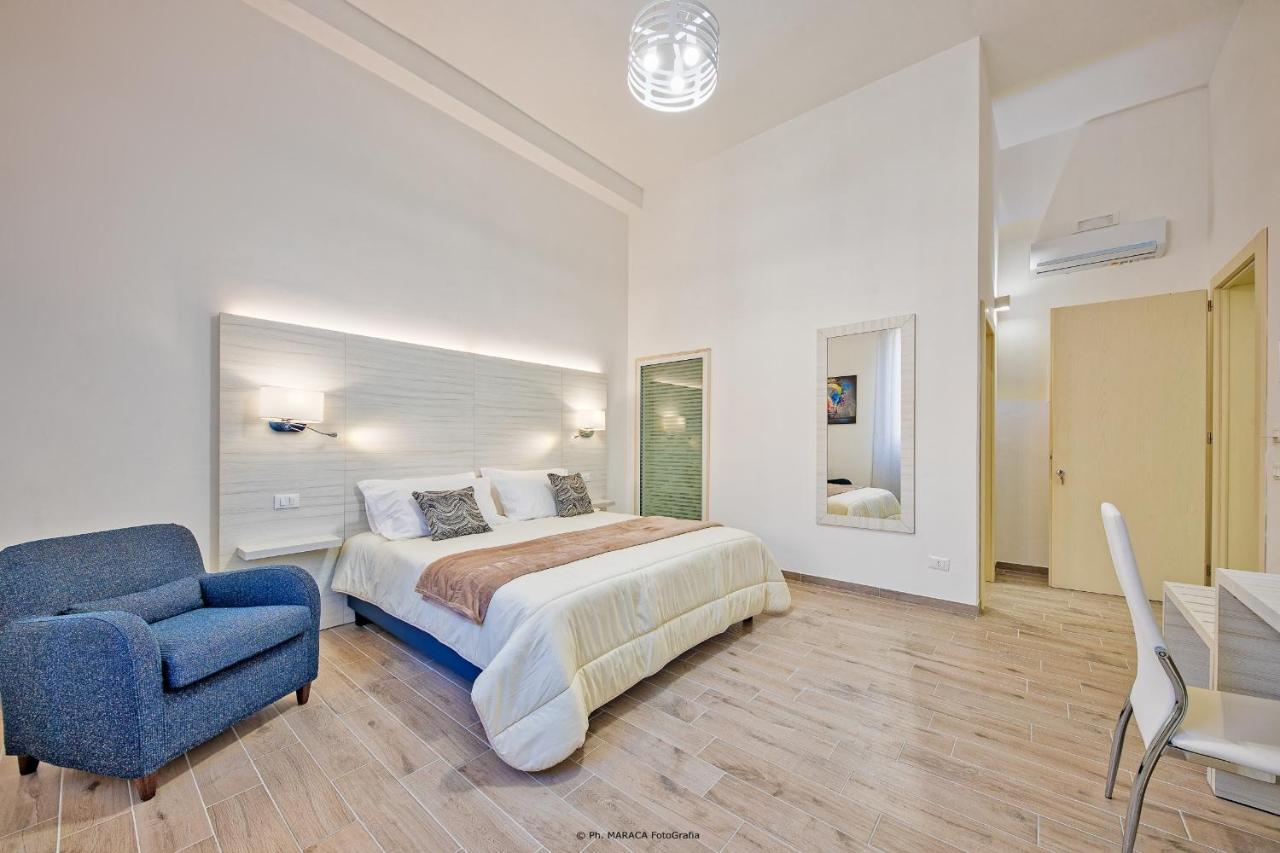 Hotiday Room Collection - Lecce Gianmarti Suite Luaran gambar