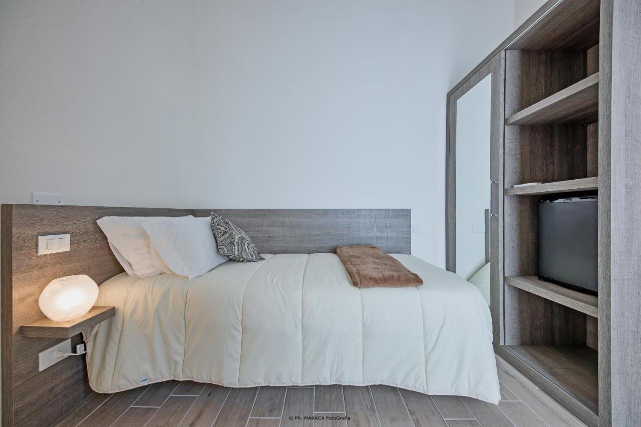 Hotiday Room Collection - Lecce Gianmarti Suite Luaran gambar